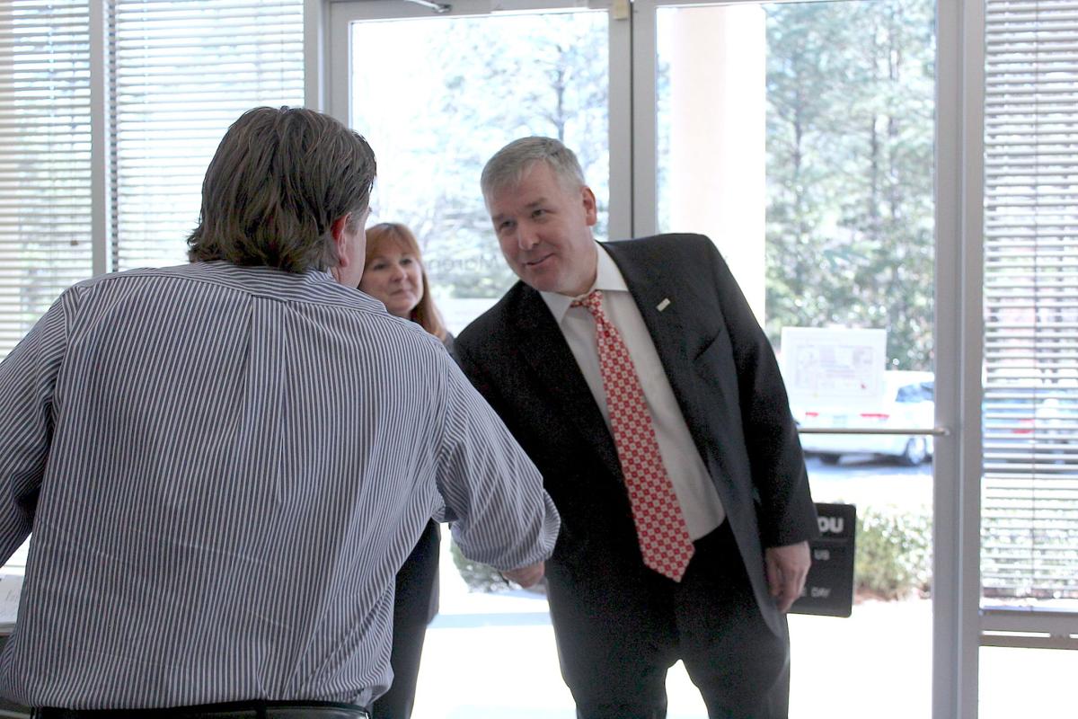 U.S. Rep. Rob Woodall visit Lawrenceville-based apparel company