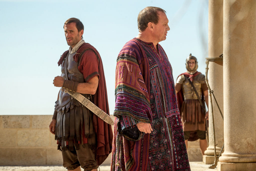 Movie Review Risen Gives Refreshing New Look At Major Christian Events Movies Gwinnettdailypost Com