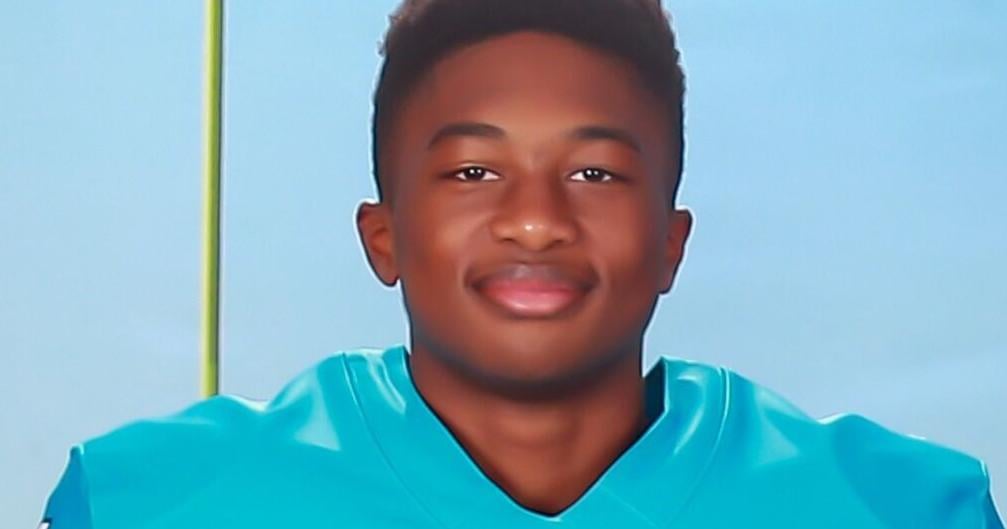 Young Seckinger opens season with loss at Eastside