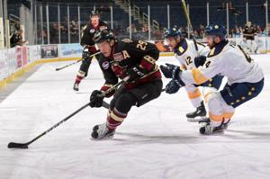 Gladiators blasted by Admirals in third-period collapse