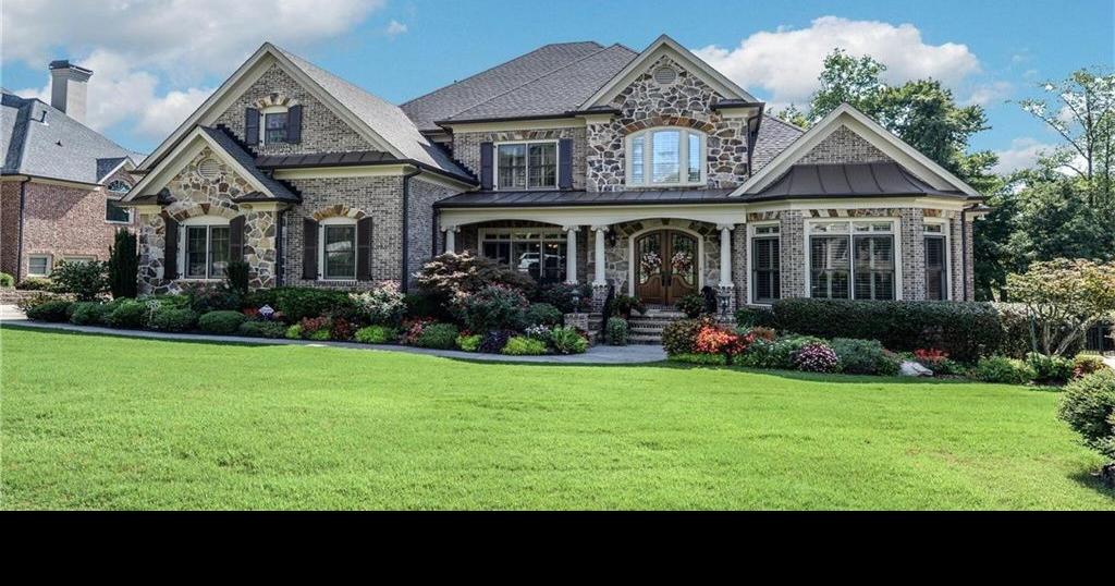 ON THE MARKET 4side stone and brick home on Hamilton Mill golf course Multimedia