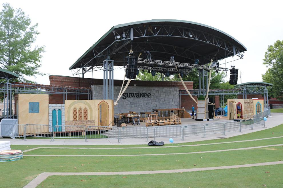 Suwanee’s Broadway in the Park brings winterthemed shows to Town