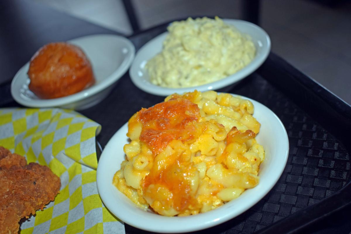 The Dish Moe S Soul Food Kitchen Food Drink