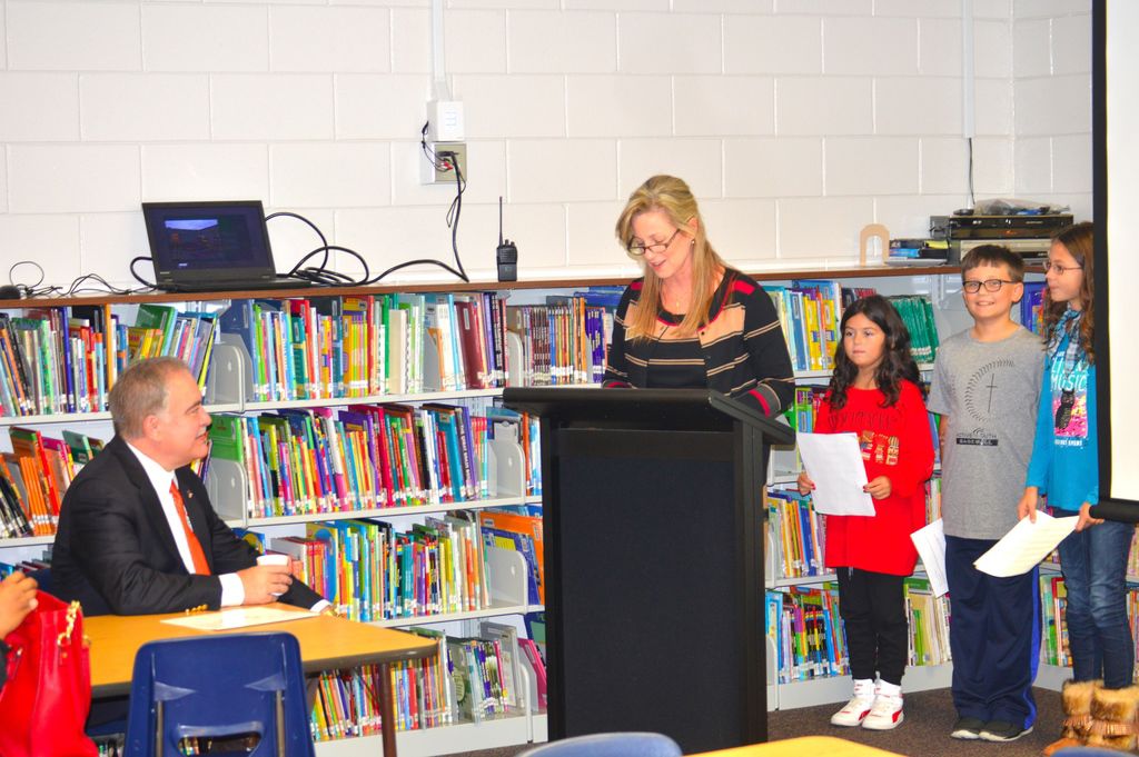 Pharr Elementary shows off garden to state superintendent News