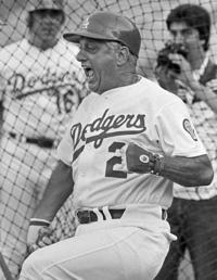 Los Angeles Dodgers manager Tommy Lasorda circa 1970s Stock Photo - Alamy