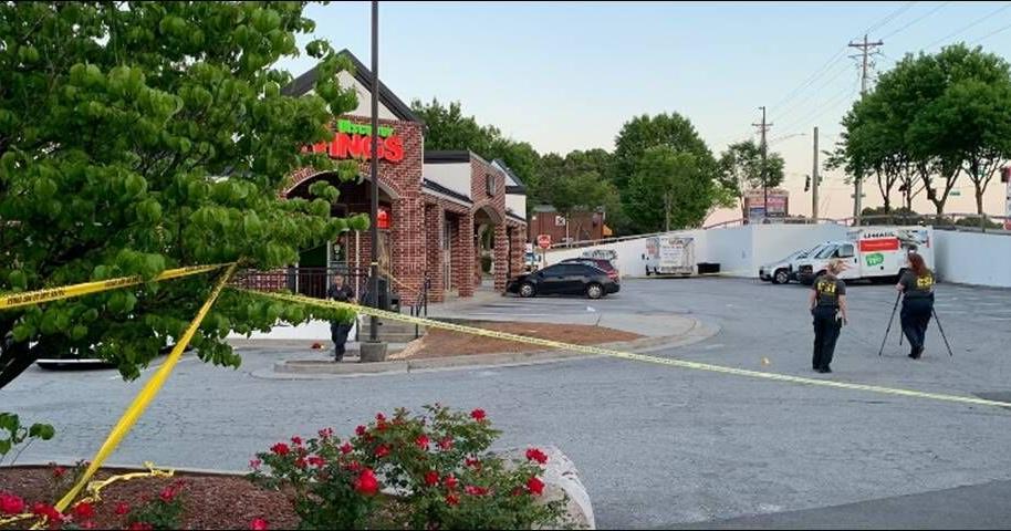 Gwinnett police looking for two suspects in fatal shooting at Norcross ...