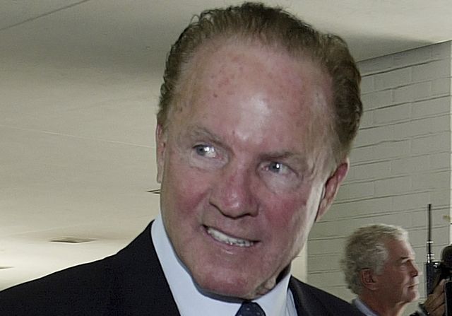 Frank Gifford: Celebrities pay tribute to late football star and  broadcaster