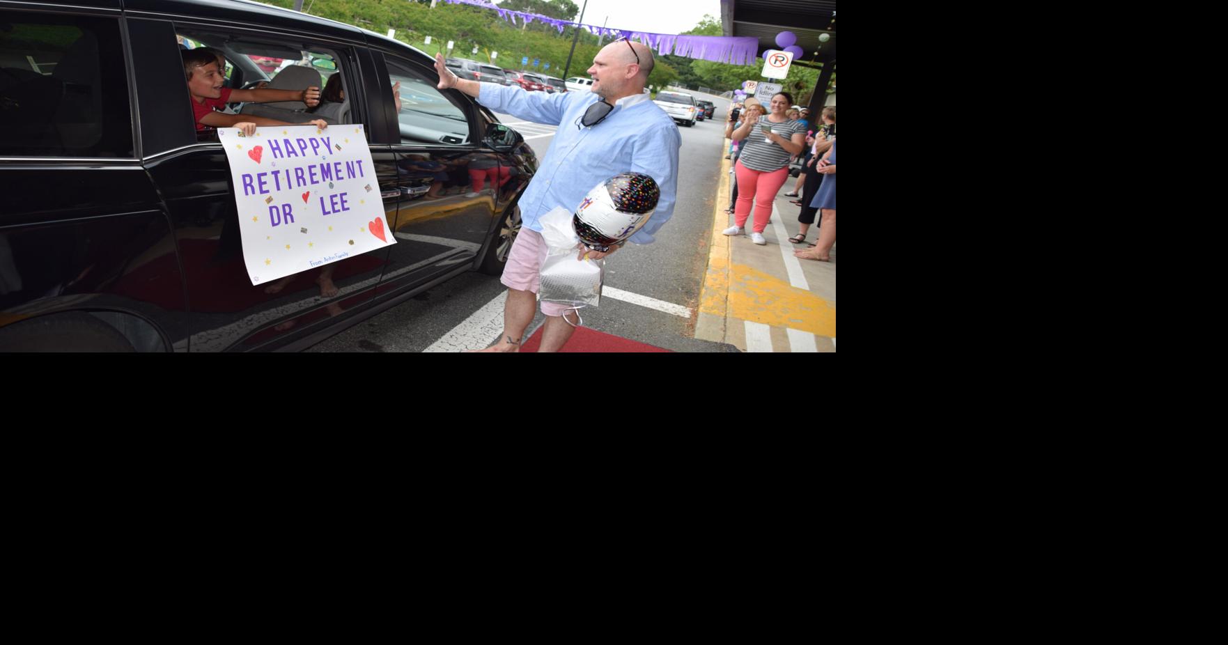 Chattahoochee Elementary School throws party, driveby parade to