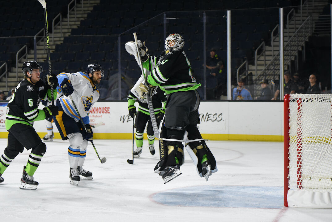 PHN's Best Shots of the Game: Ghost Pirates drop Icemen, 5-1