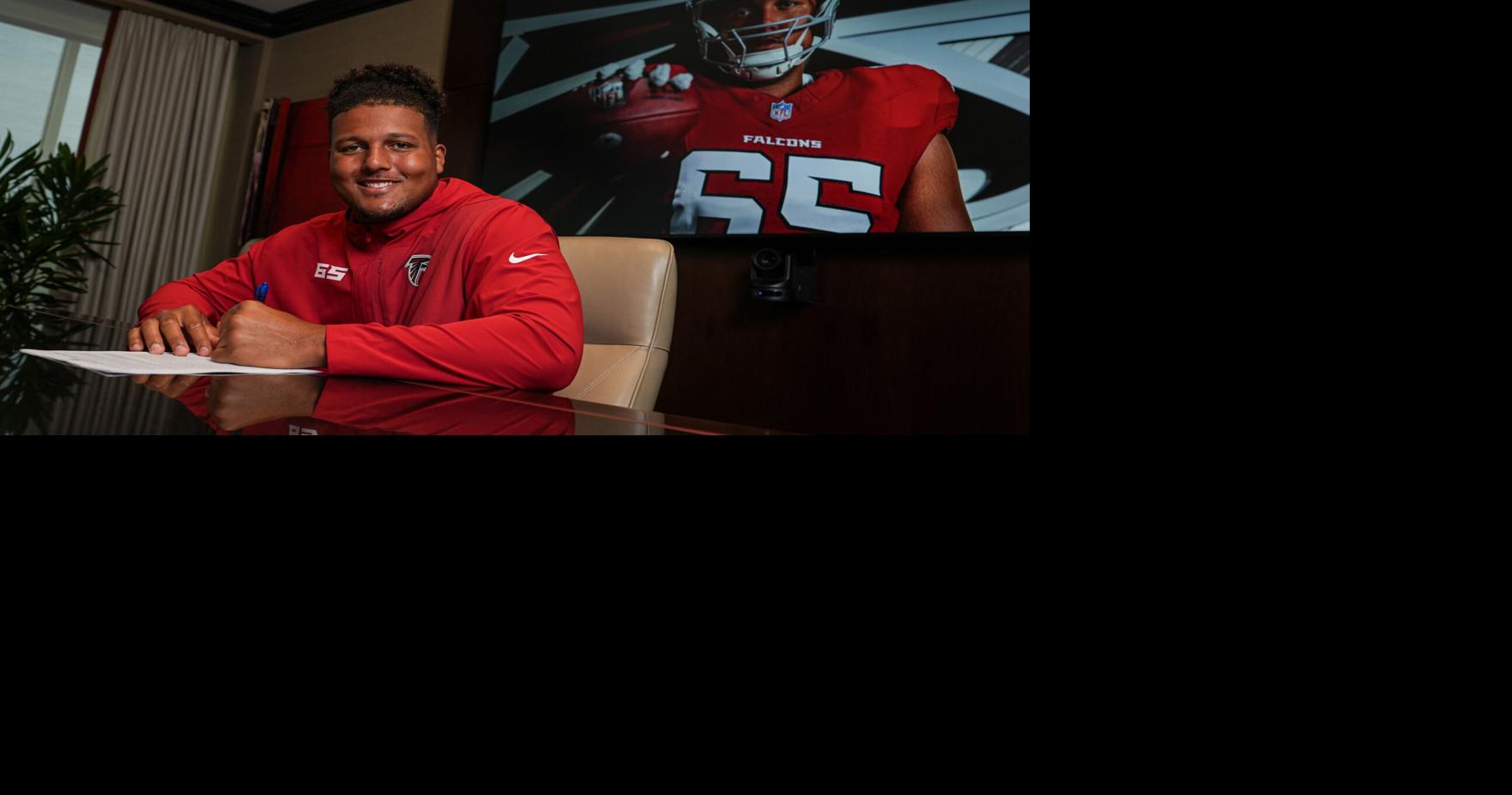 Atlanta Falcons make big OL investment in Matthew Bergeron