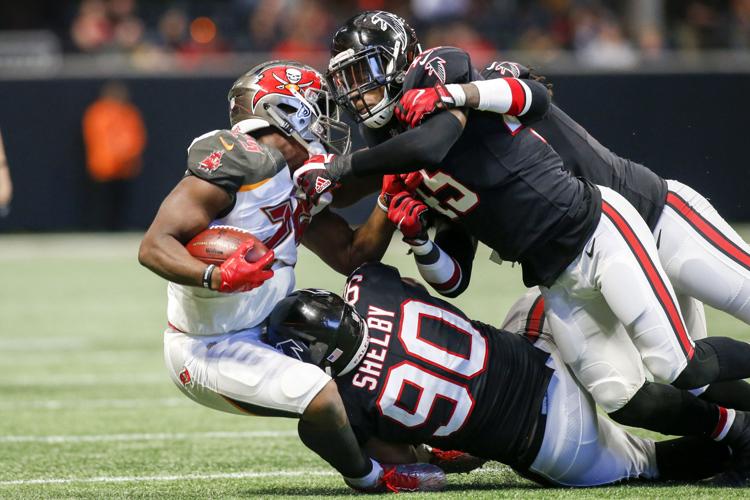 Monster game from Julio Jones lifts banged-up Falcons past