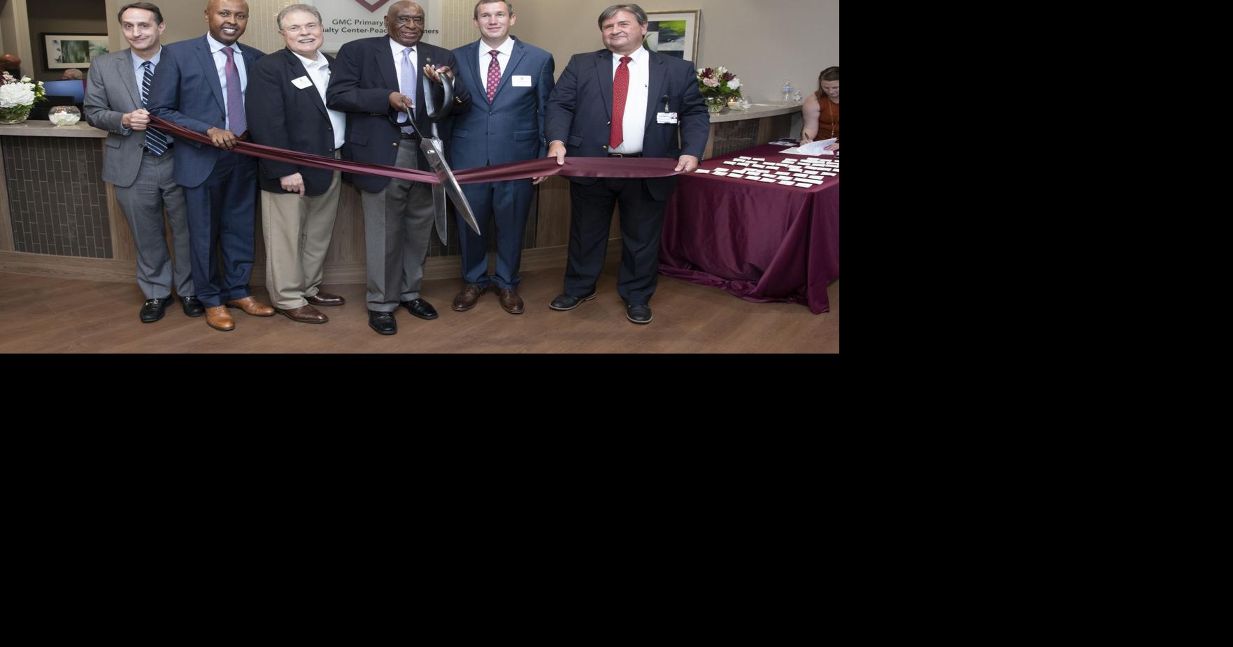 Gwinnett Medical Center holds ribbon cutting on new Peachtree Corners ...
