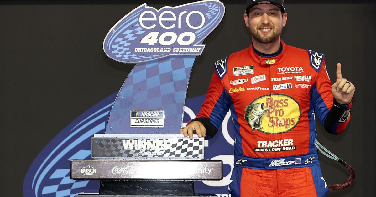 Chase Briscoe holds off Christopher Bell for Chicagoland triumph