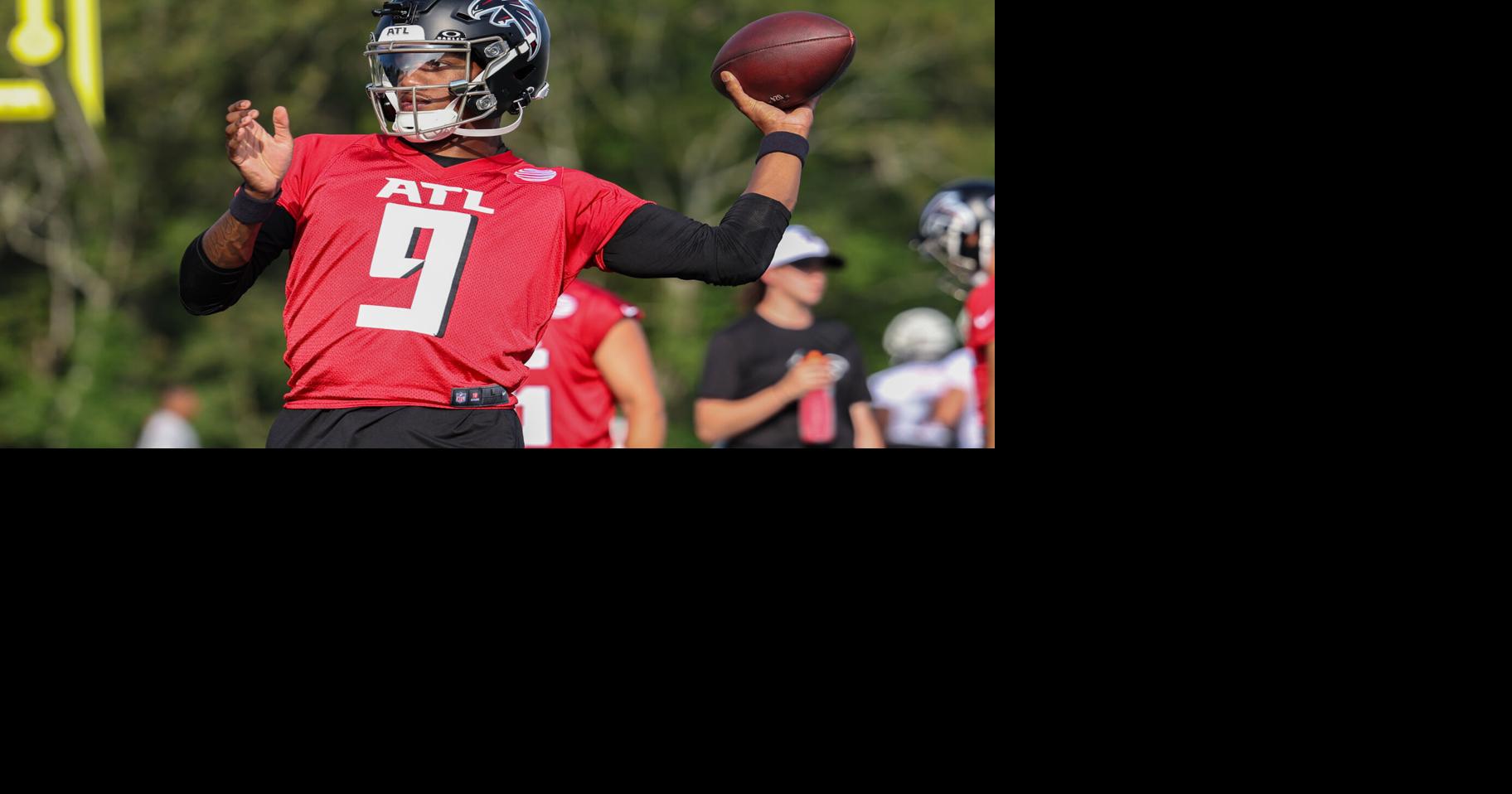 PHOTOS: Atlanta Falcons Training Camp at Seckinger