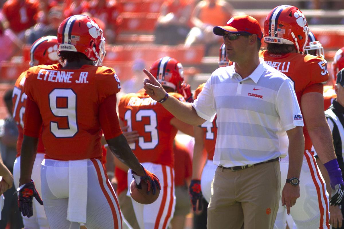 Reports Usf Expected To Name Clemson S Jeff Scott As Coach