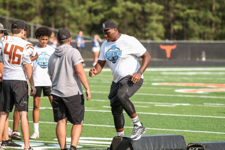 Carolina Panthers star Derrick Brown hosts youth football camp at Lanier, Sports