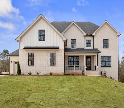 ON THE MARKET: Check out 'stylish design features' of new home available in Flowery Branch