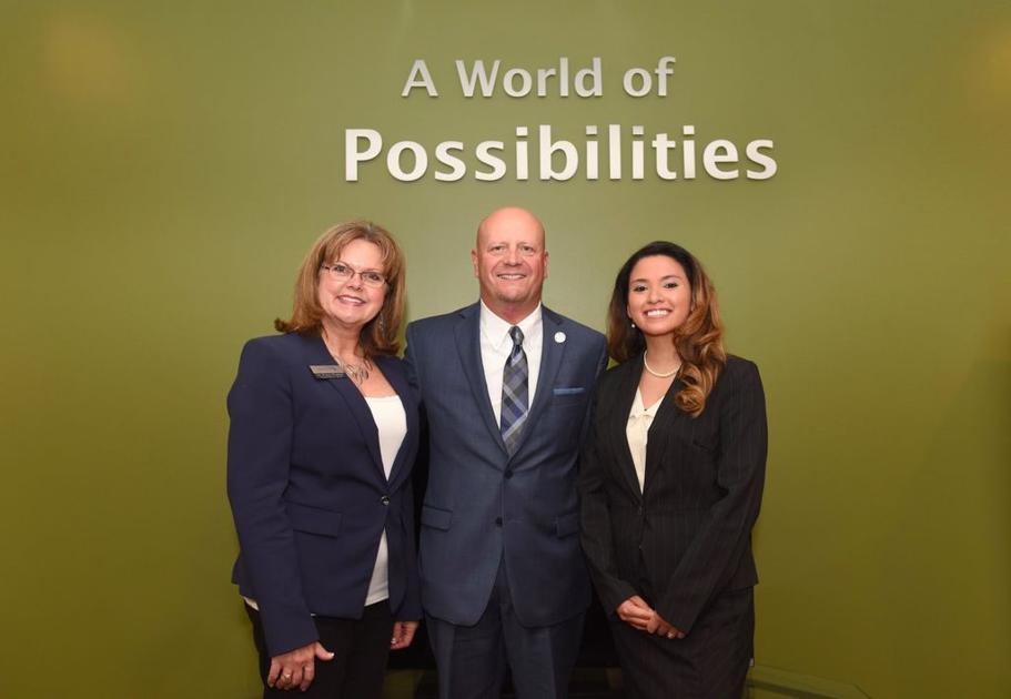 Radiologic Technology Student Receives Gwinnett Tech Goal Award News Gwinnettdailypost Com