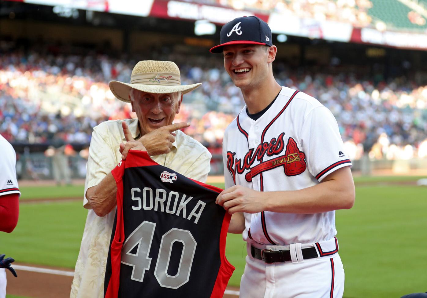 Phil Niekro, Braves legend and Hall of Famer, dies at 81