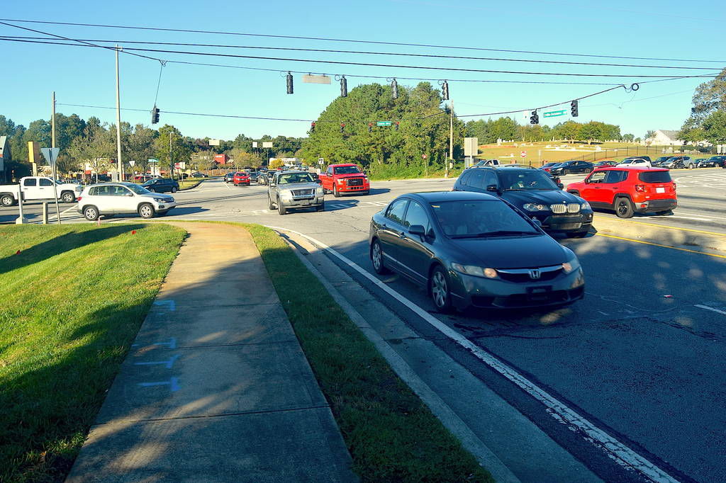LawrencevilleSuwanee Road getting new left turn lanes at Highway 120