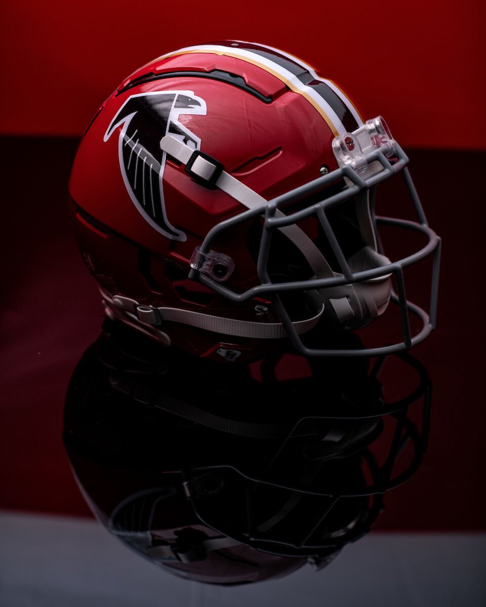 atlanta falcons red helmets