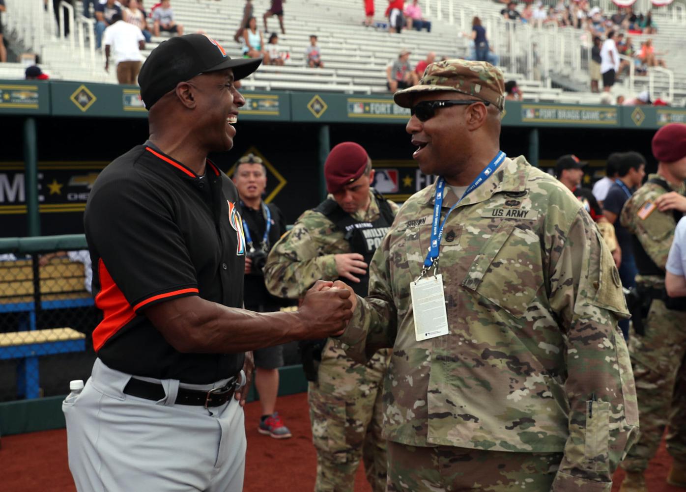 Former Pirates star Bonds loving his first season as Marlins' hitting  coach