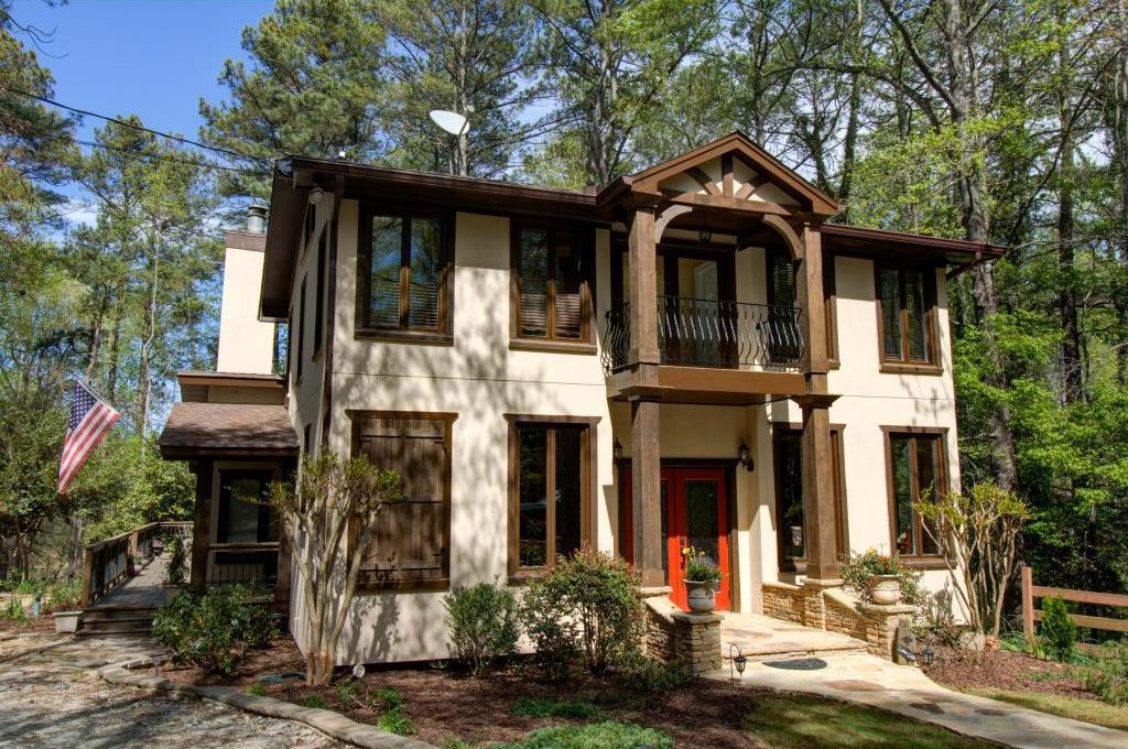 On The Market Cabin Like Colonial On Lake Lanier Priced At 769k
