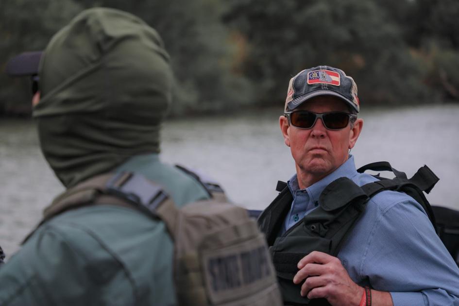 Governor Brian Kemp visits the Georgia Nationwide Guardsmen on the US-Mexico border Information