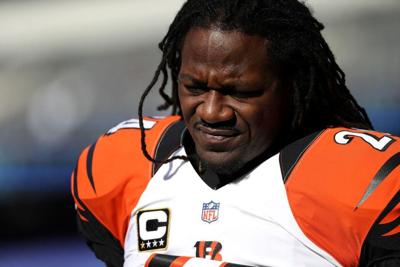 Airport employee charged in fight with NFL player Pacman Jones at  Hartsfield-Jackson, Sports