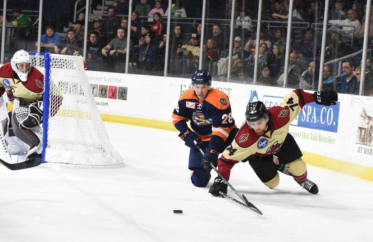 Super Hockey Ad Aria.Michael Bitzer S First Pro Shutout Gets Atlanta Gladiators Back On Winning Track Gladiators Gwinnettdailypost Com