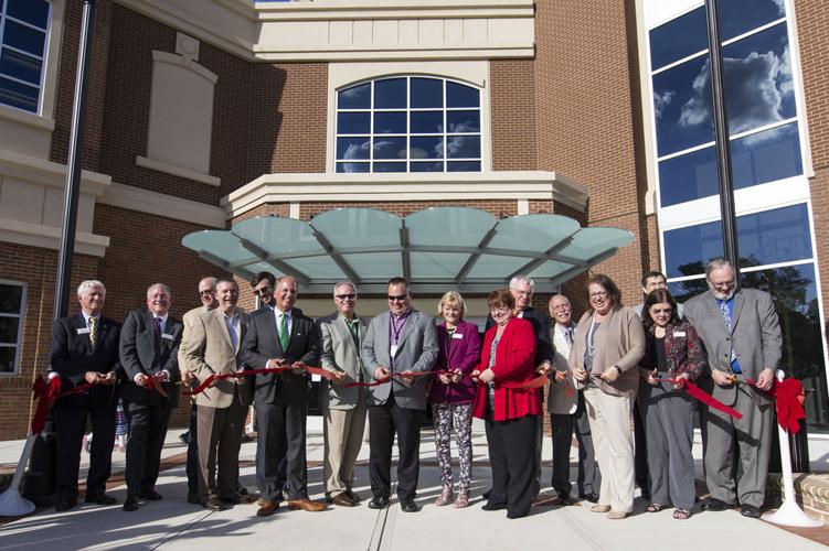 Lilburn leaders celebrate new City Hall, library opening