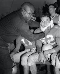 Pro Football Hall of Famer Charley Trippi dies at 100