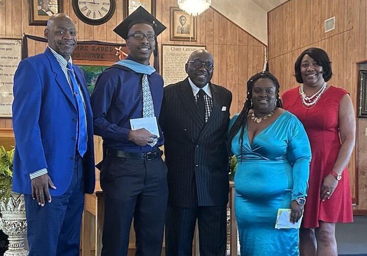 Zion Travelers celebrates grad, honor roll students News