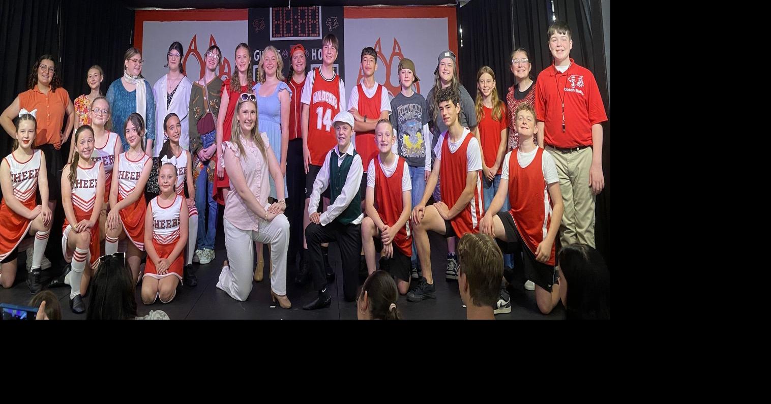 Audiences cheer for 'High School Musical'