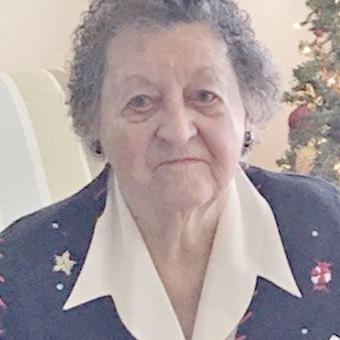 Geraldine E. 'Gerrie' Iser | Obituaries | hampshirereview.com - Vimarsana News