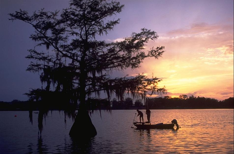 Lake Bruin A Hidden Gem Formed By The Mississippi Sports