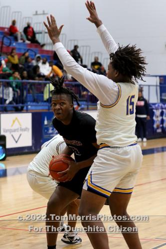 Carroll vs Ouachita boys basketball