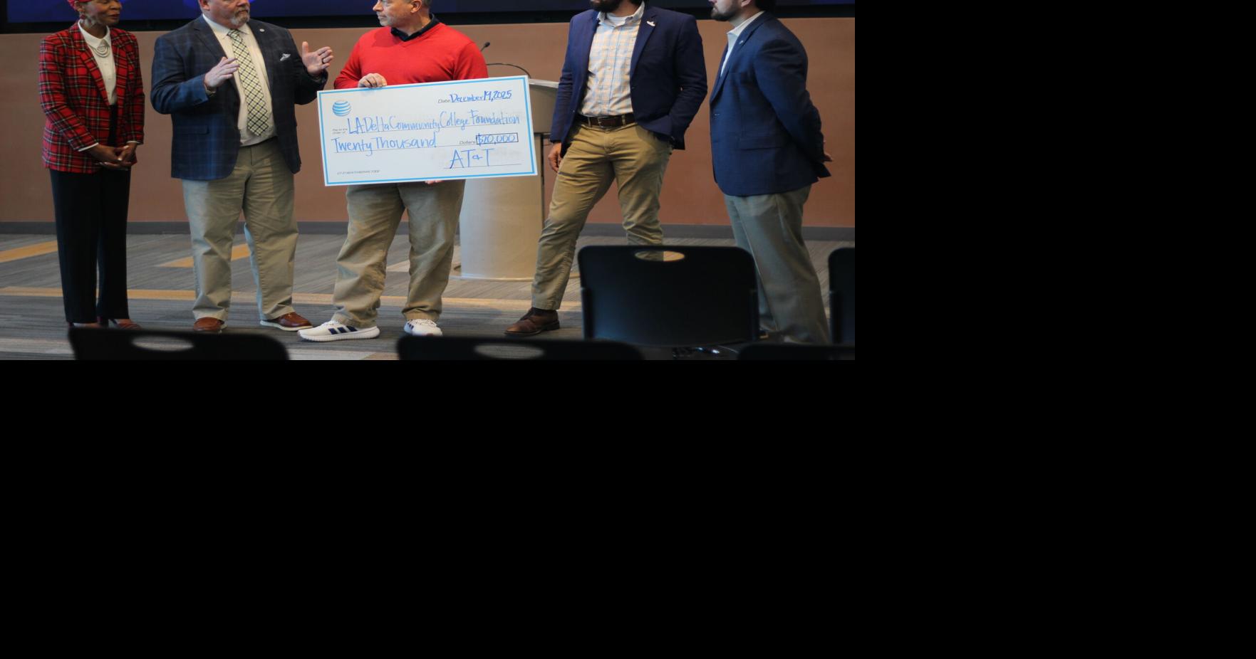 AT&T contributes $20k to LDCC Foundation for scholarships | Tempo ...