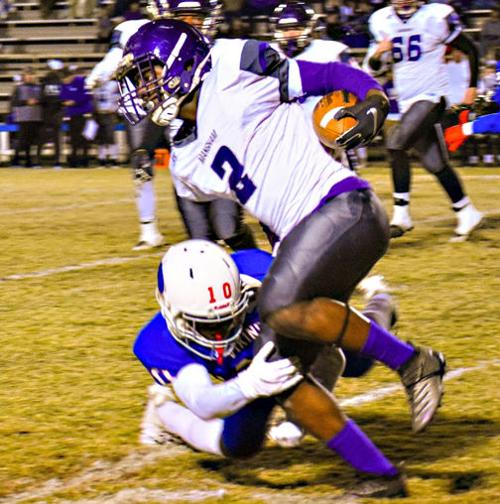 Mangham runs over Vidalia on road, 42-6