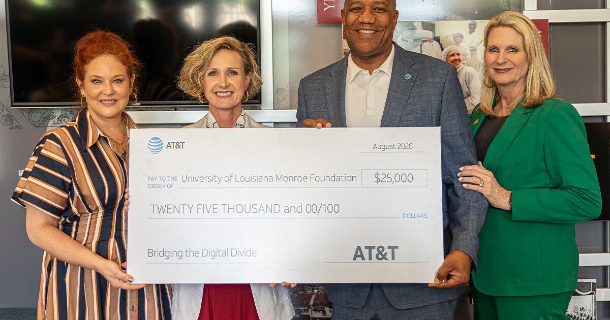 AT&T invests in ULM students with $25,000-workforce scholarship gift