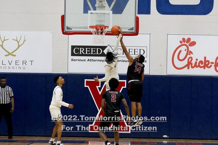Carroll vs Ouachita boys basketball