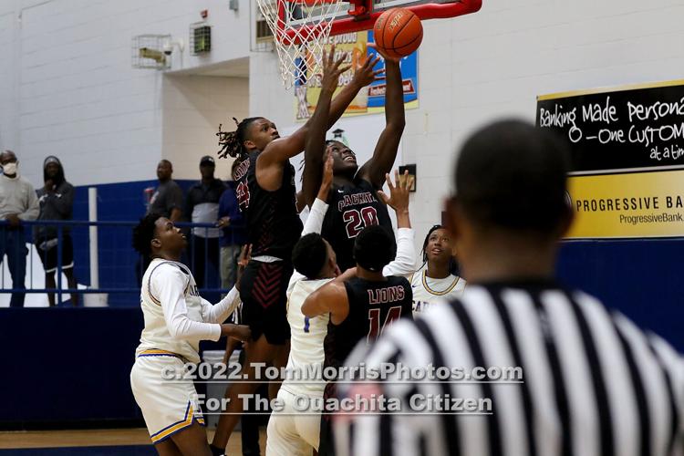Carroll vs Ouachita boys basketball