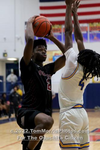 Carroll vs Ouachita boys basketball