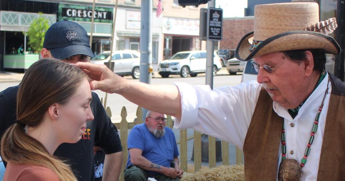 Bygone era returns to Hannibal during Twain on Main festival Local