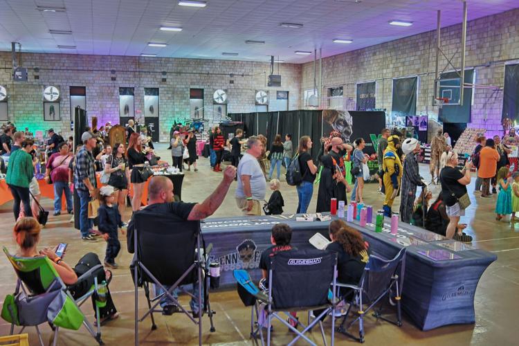 Wicked Fest brings fans, fanfavorites to Hannibal for spooky season Arts & Entertainment