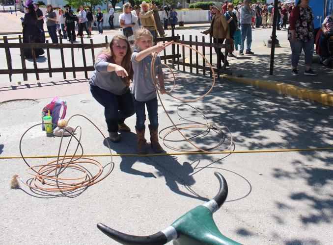 Twain on Main Festival attracts large crowd Local News