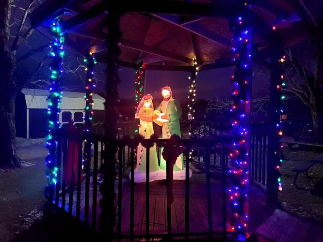 Country Aire Estates lights up Rensselaer News