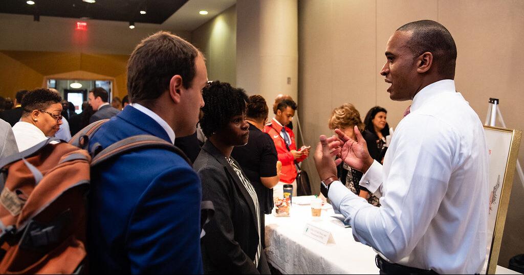 virtual job training, career fair events in Dakota County