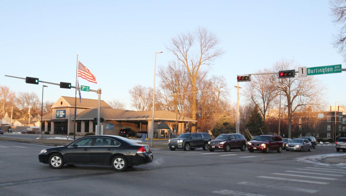 Council Wants To Look Into Left Turn Signals At 7th And Burlington