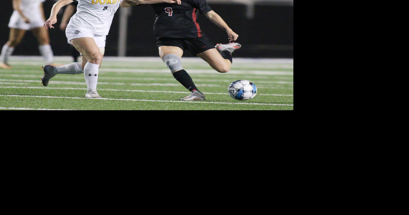 Schubert's 'moment of magic' elevates her to top of HC women's soccer's ...